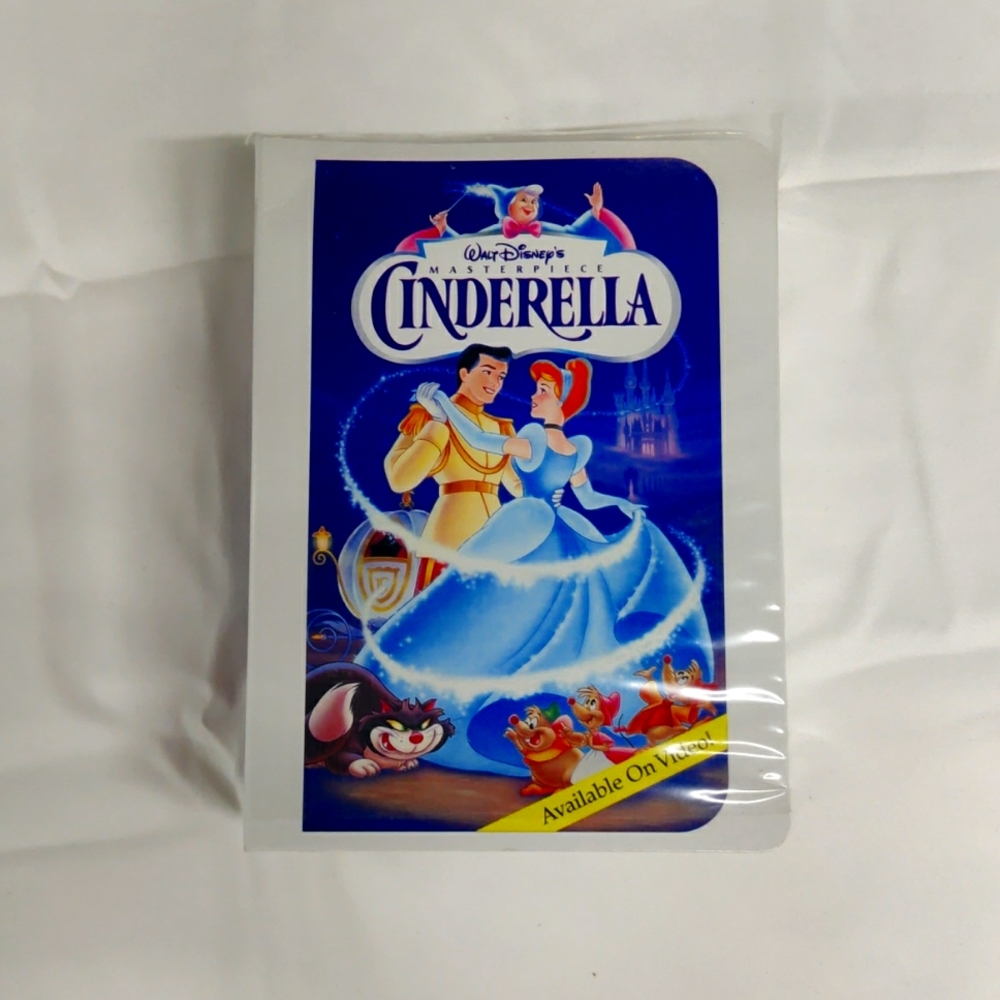 1996 Happy Meal: Disney's Masterpiece collection. #1 Cinderella
